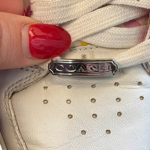 COACH women’s Vintage "Norra" Sneaker
High Tops white pink sz 6M preloved - Picture 9 of 11